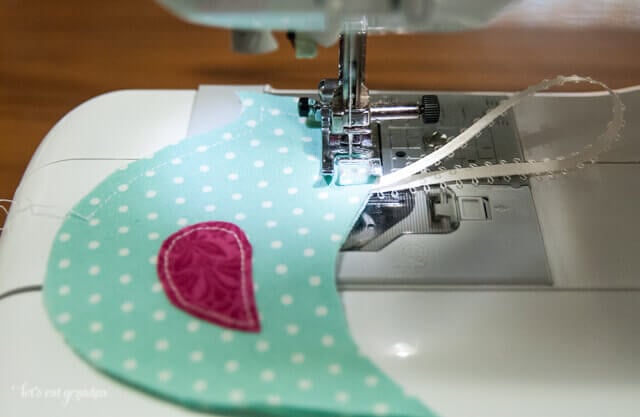 sewing machine assembling partridge fabric sides together